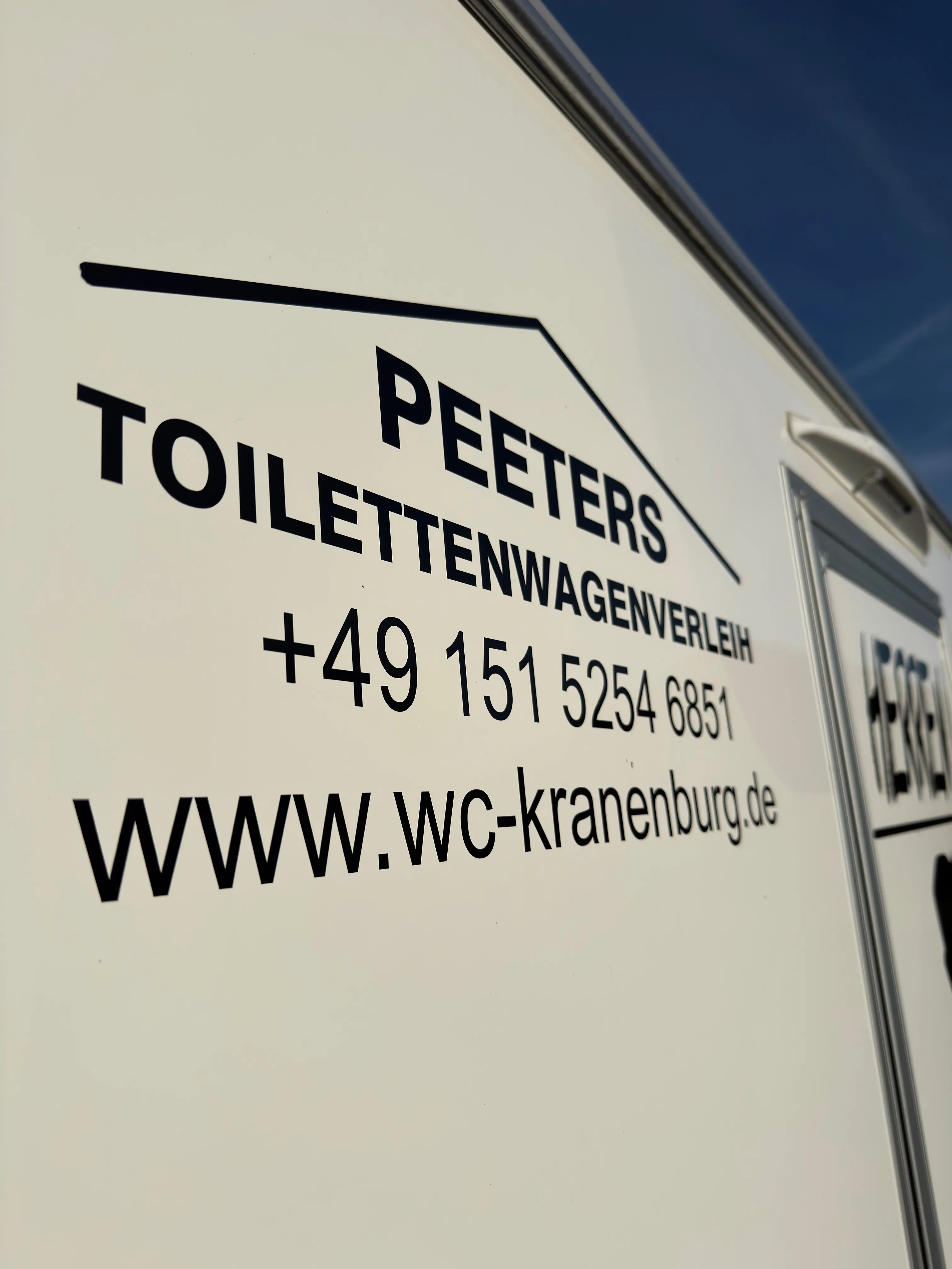 Peeters - Toilettenwagenverleih