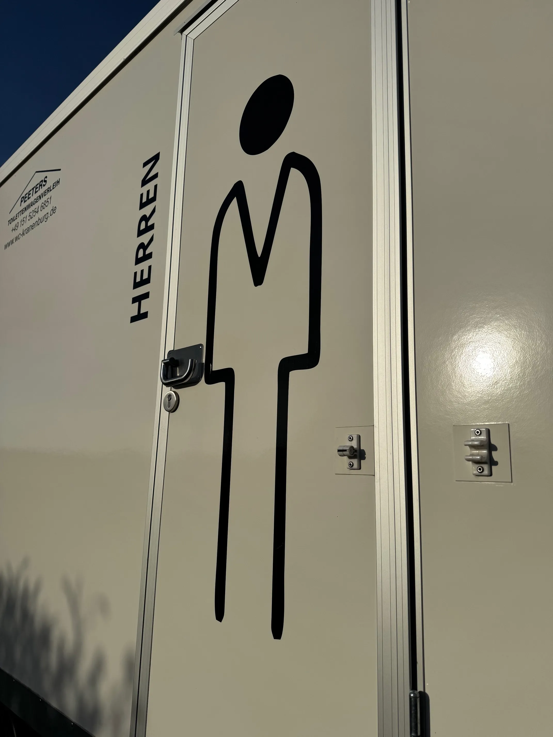 Peeters - Toilettenwagenverleih