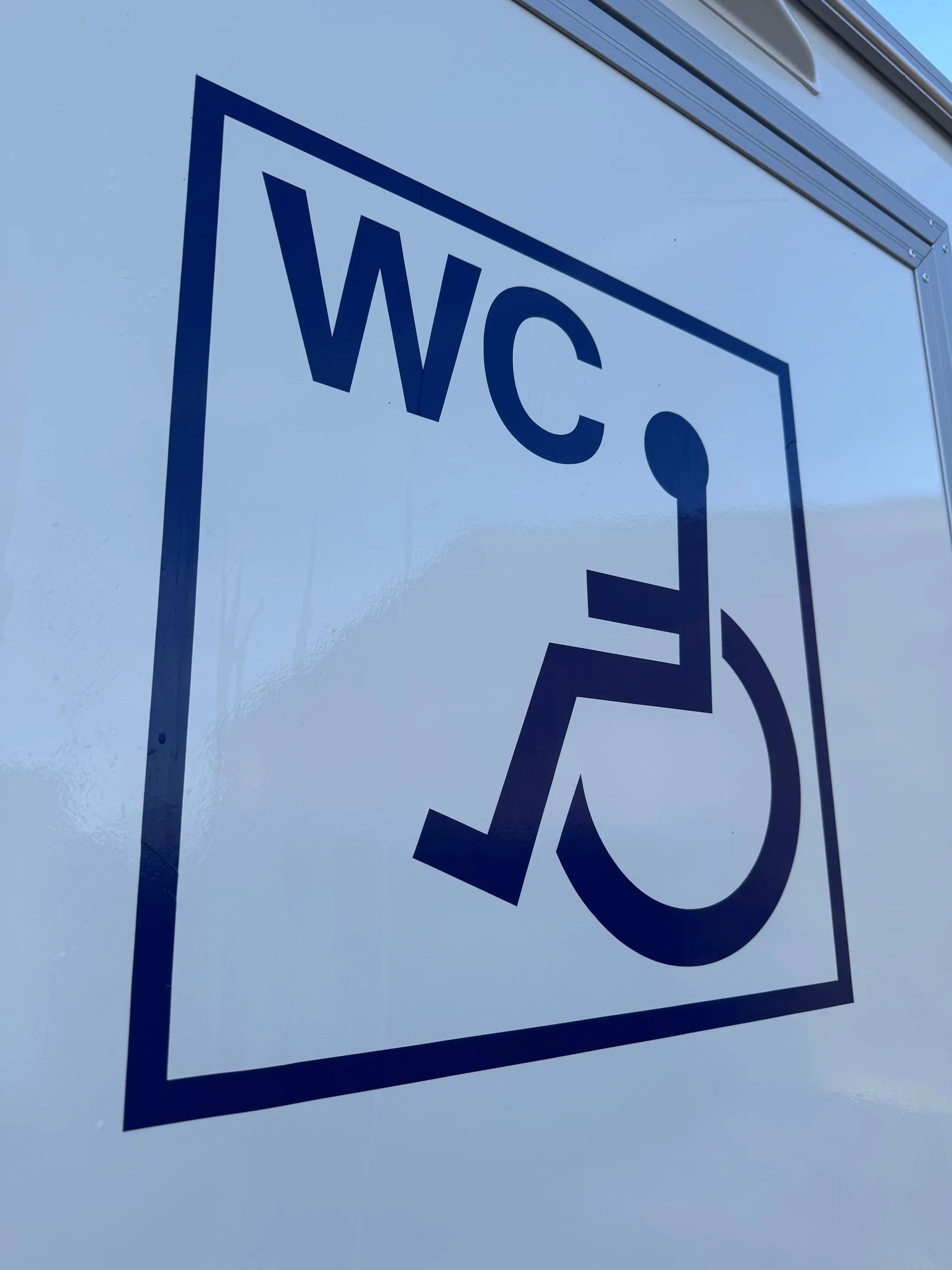 Peeters - Toilettenwagenverleih