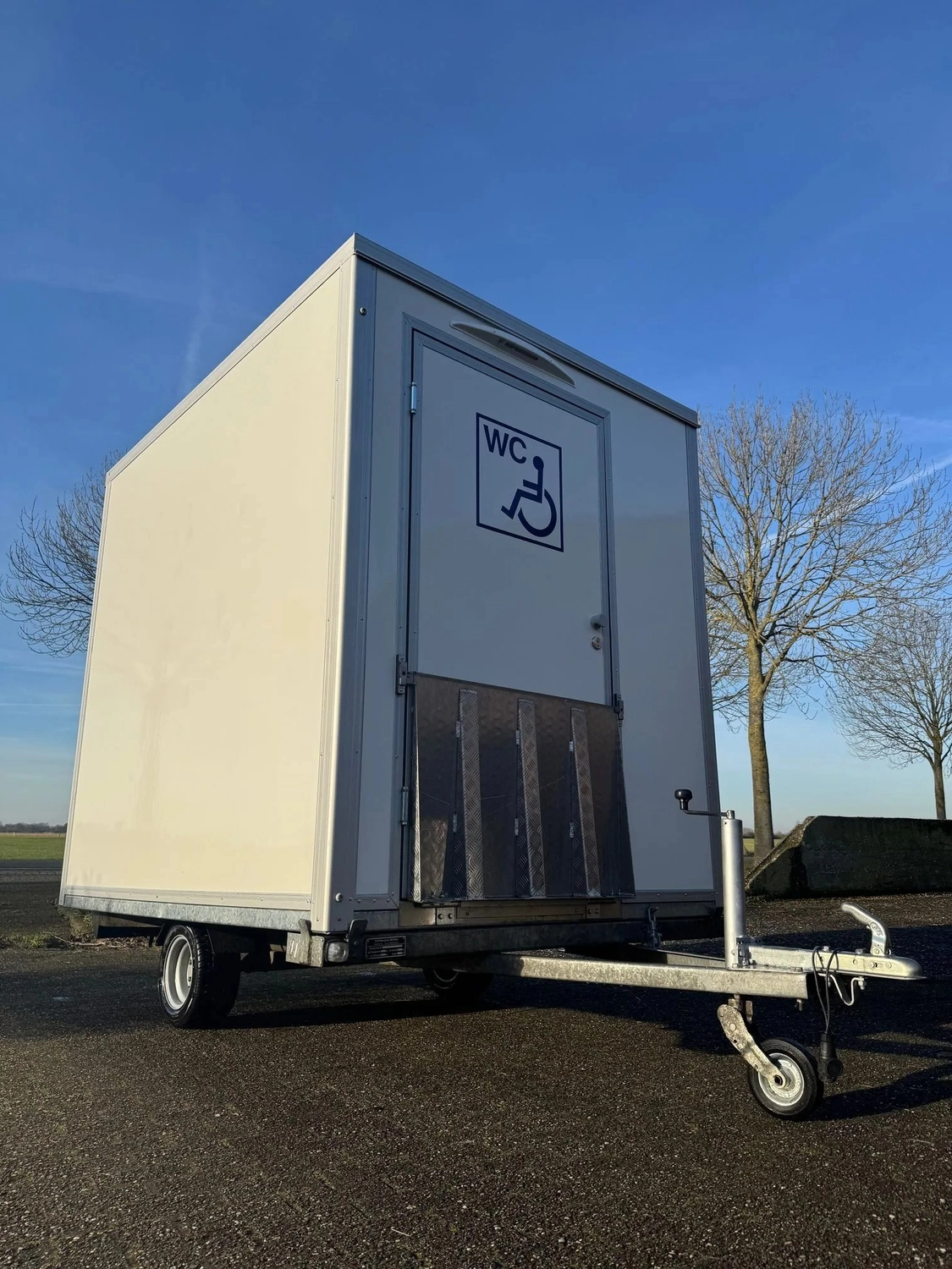 Peeters - Toilettenwagenverleih